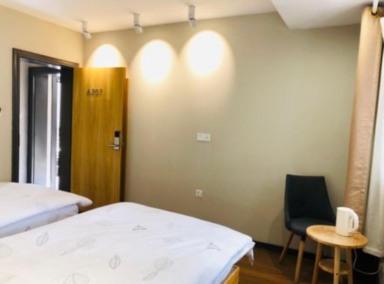 Fengma Feiyang Hostel Lhasa Buitenkant foto