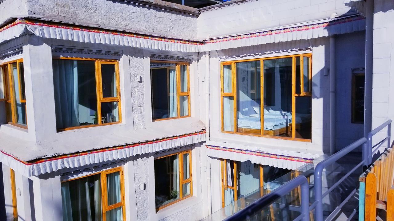 Fengma Feiyang Hostel Lhasa Buitenkant foto