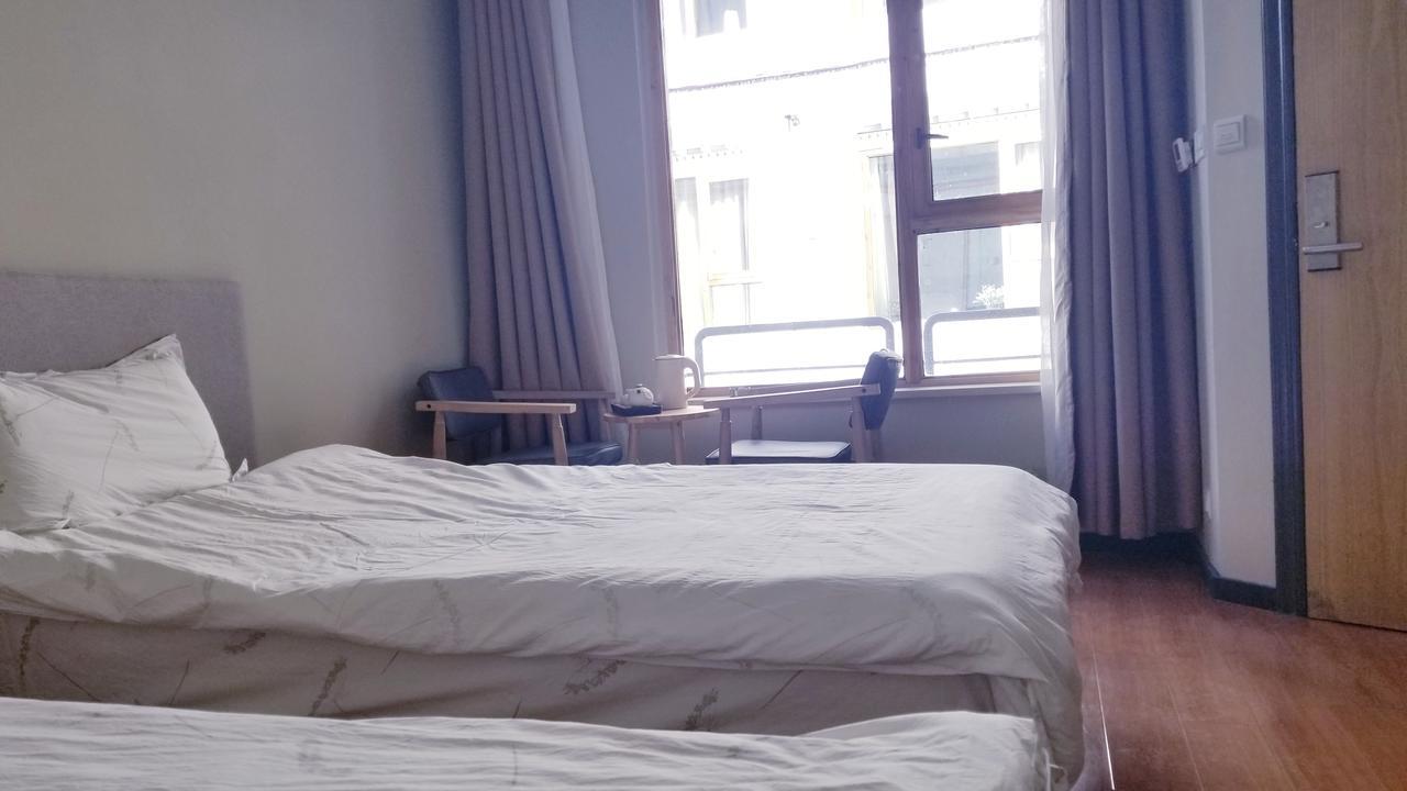 Fengma Feiyang Hostel Lhasa Buitenkant foto