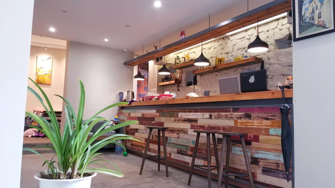 Fengma Feiyang Hostel Lhasa Buitenkant foto