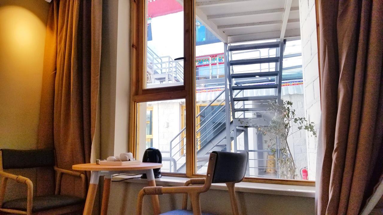 Fengma Feiyang Hostel Lhasa Buitenkant foto
