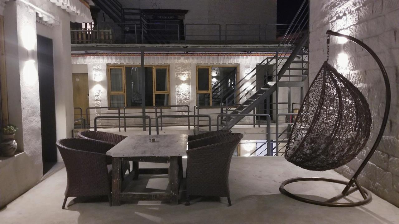 Fengma Feiyang Hostel Lhasa Buitenkant foto
