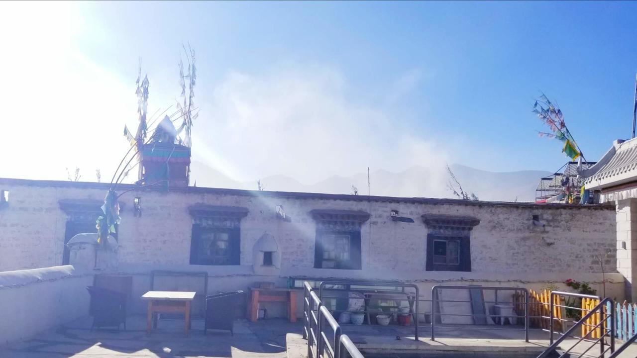 Fengma Feiyang Hostel Lhasa Buitenkant foto